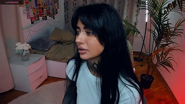 CharimgSabrina webcam