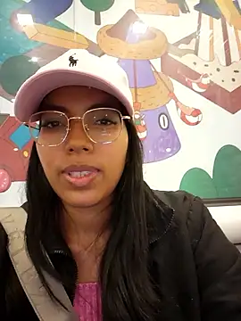 SheenaBrooke from StripChat is Freechat