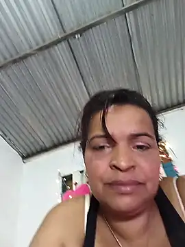 Webcam Model (_violetta_-)  is live.Free join now!