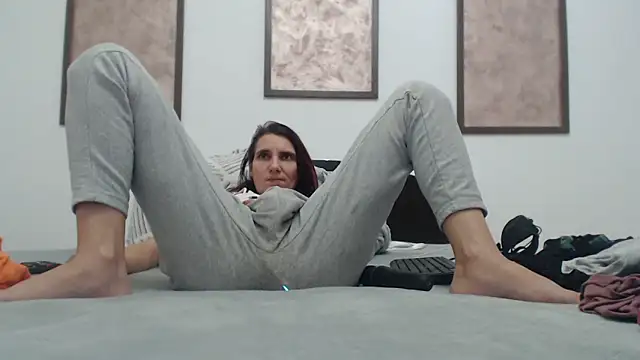 pussywetsquirty webcam