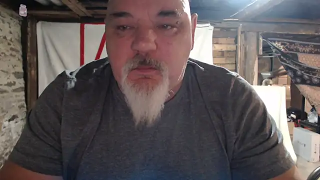 Newfiesausage1972 webcam