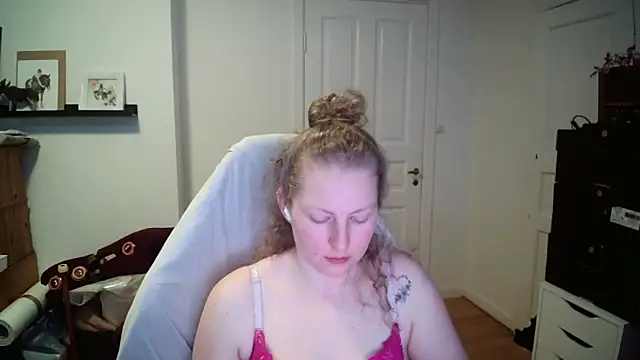 Girlnina-1995 webcam