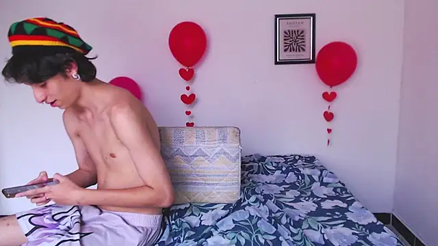 cirosky_elchicopolla webcam