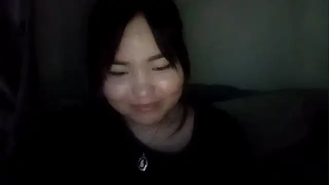 MollyAsian webcam