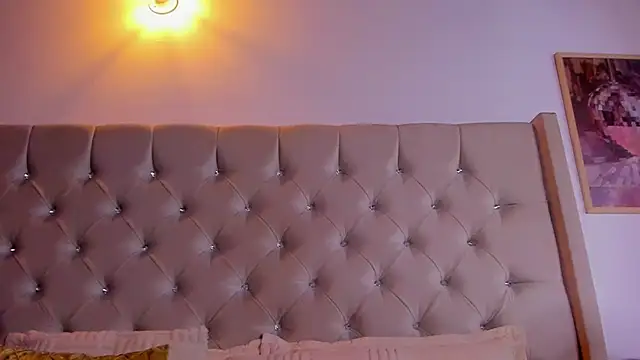 Eloisa_cleavage_ webcam