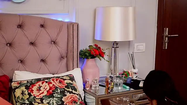 JenniferLovve webcam