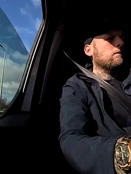 dave32000 private show on Streamsexy