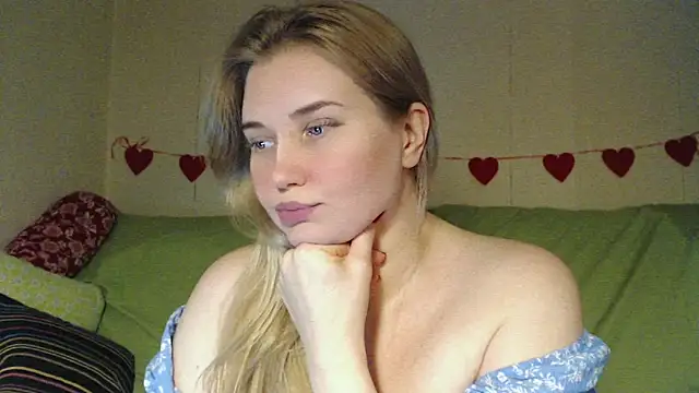 mmmPinUpGirl webcam