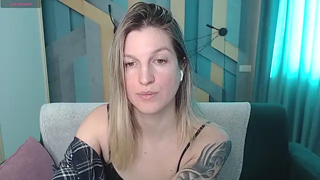 EmilyWalkeri webcam