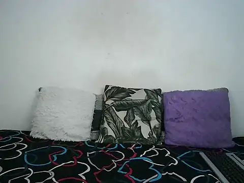 thickqueenxxx (F young) - suck tits