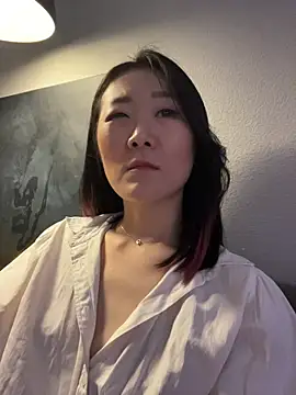AikoYamada webcam