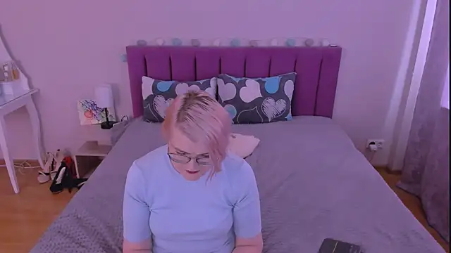 sabrinamacmarren webcam