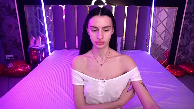 snow_whiteeex - Snow_WhiteeeX's free webcam - UK Sex Cams