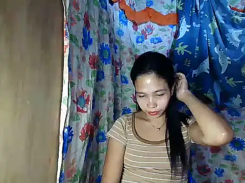 PinaySkinnyGirl webcam