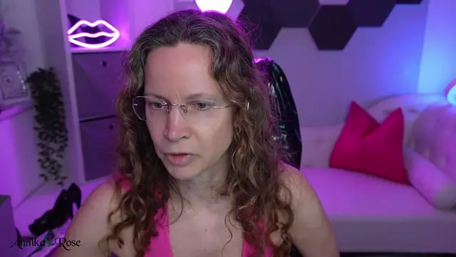 annikarose - AnnikaRose's free webcam - UK Sex Cams