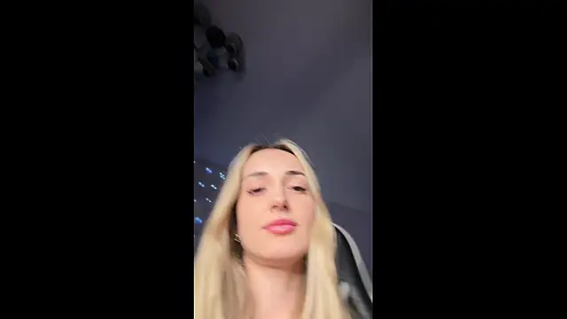 alicebedroom - Alicebedroom's free webcam - UK Sex Cams