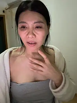 xiiuuff18 - Xiiuuff18's free webcam - UK Sex Cams