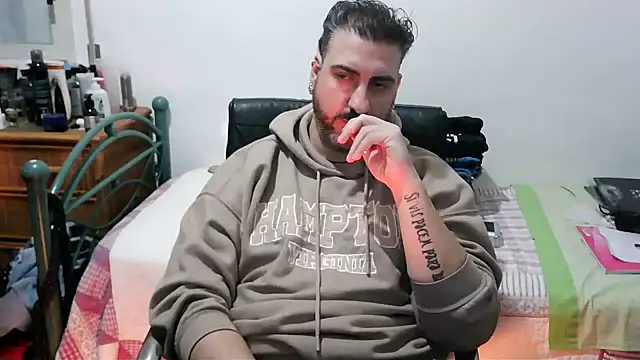 Italian_dark_desire webcam