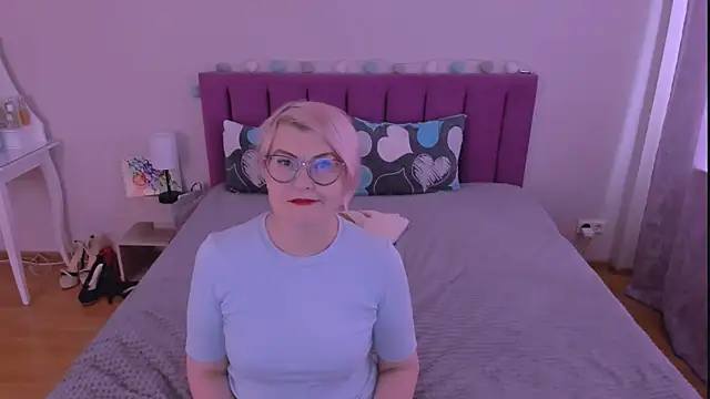 sabrinamacmarren webcam