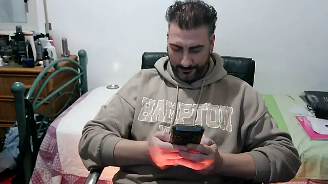 Italian_dark_desire webcam