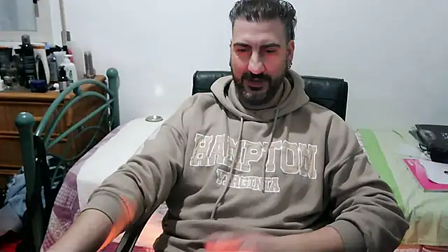 Italian_dark_desire webcam