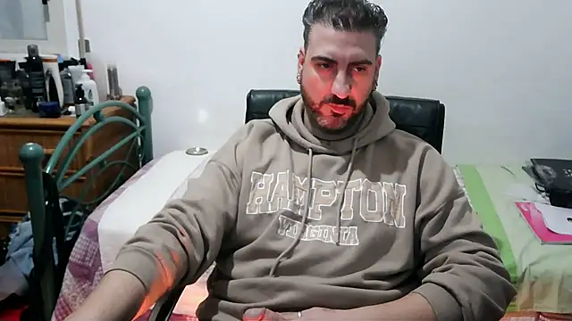 Italian_dark_desire webcam