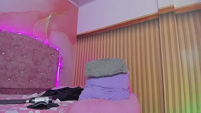 Melanie__Evans webcam