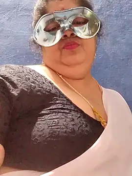 tamilthanushri webcam