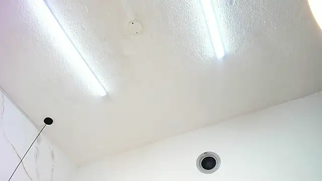 Belle_Brunette webcam