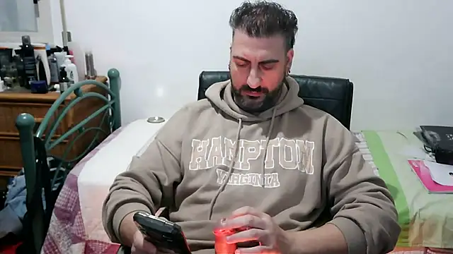 Italian_dark_desire webcam