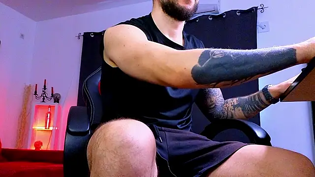 MightyAaron66 webcam