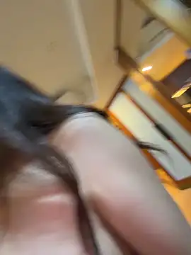 美女linjianvhai在线直播