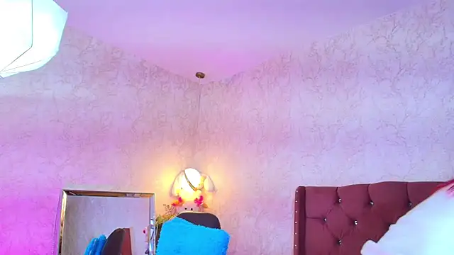 nicolletaylor - NicolleTaylor's free webcam - UK Sex Cams