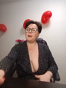 ellalove2277 - EllaLove2277's free webcam - UK Sex Cams