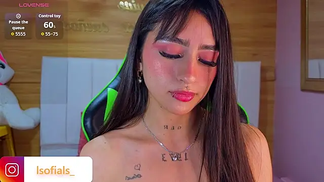 Abril_Velvet_a_ webcam