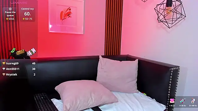 Nahiajhonson_ webcam