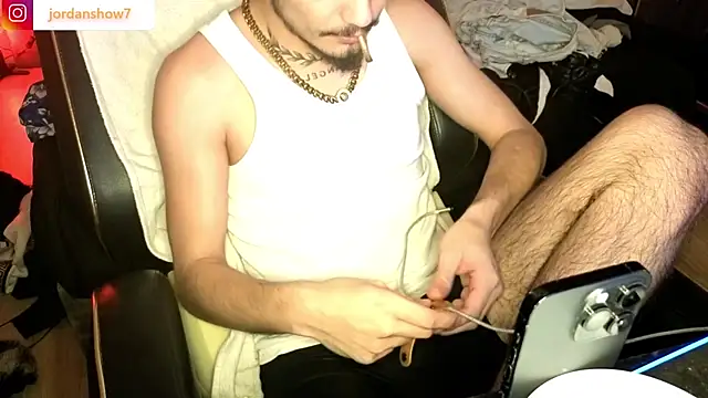 JordanShow webcam