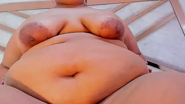 bustyy_juicyrx webcam