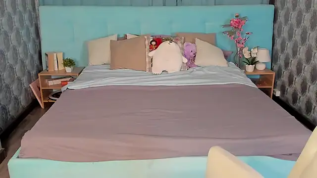 jinny_ginger (F teen) - breast massage under the top