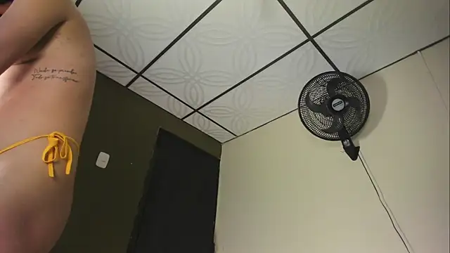 Mia_scarlet69 webcam