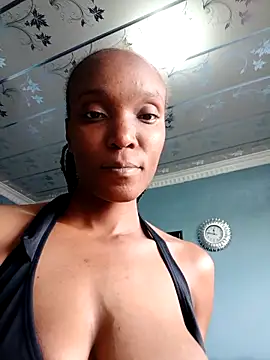 Webcam Model (Beverlygurlx6)  is live.Free join now!
