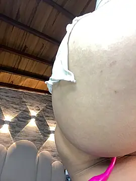 Webcam Model (Kristy1_)  is live.Free join now!