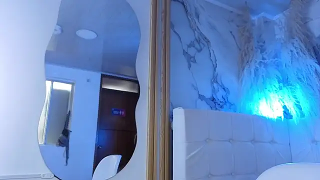 Karolyn_rousse webcam