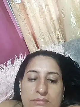 Webcam Model (Luna_seductora12)  is live.Free join now!