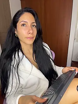 ArianaReynoldss webcam