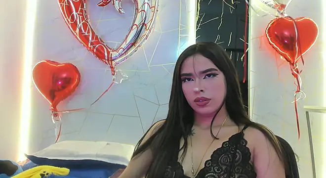 Cloeandtyfanny webcam