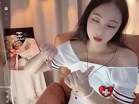 美女Lydia-668在线直播