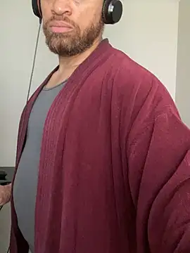 fathero1time (M mature) - 4000 Tokens and I bust this nut 💰💰💰