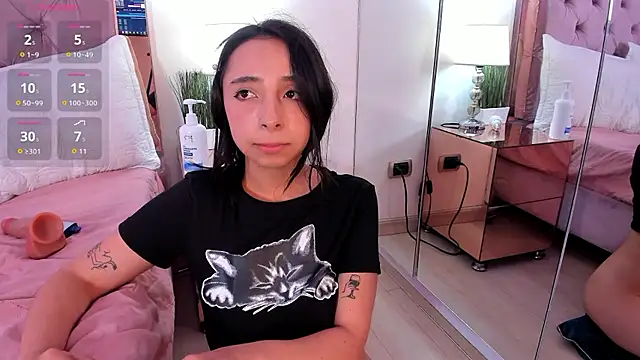 melanie_hills webcam