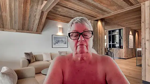 Mystery-Grandmother webcam